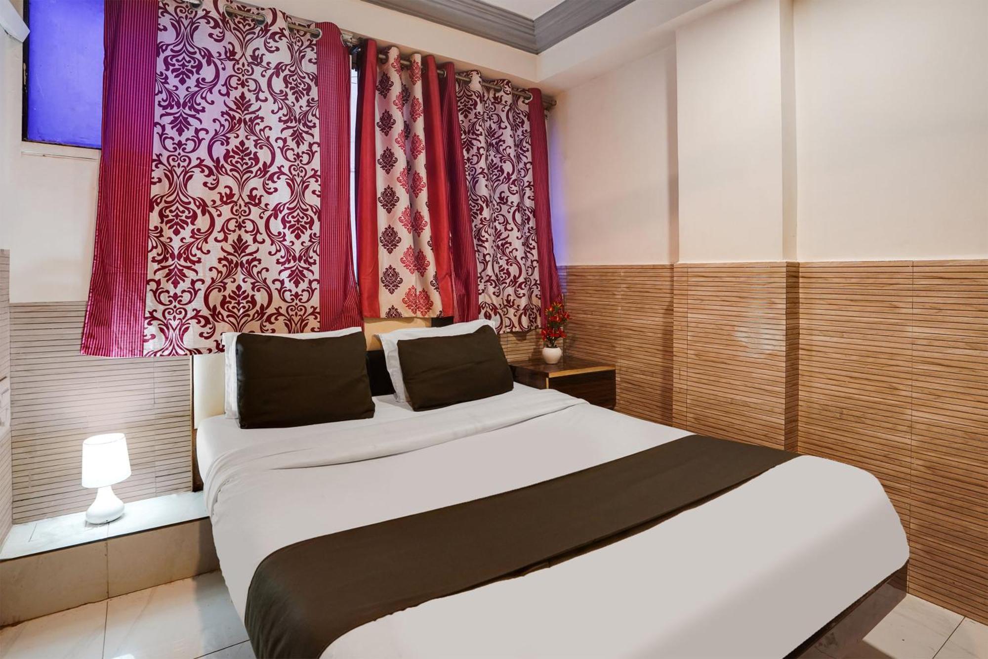 Hotel O Kanchan Palace Ahmedabad Exterior photo